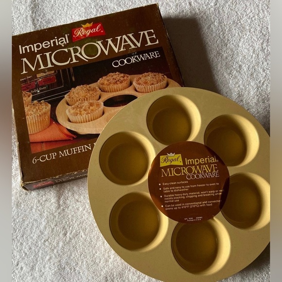 Vintage Regal Imperial Microwave Cookware 6 Cup Muffin Pan - Picture 1 of 7